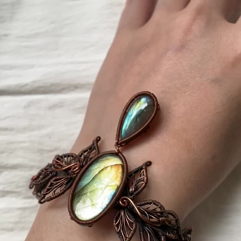 | MC | Labradorite Stone Bronze wrap bracelet hand-woven wire wrap - Bracelets - Gemstone Brown