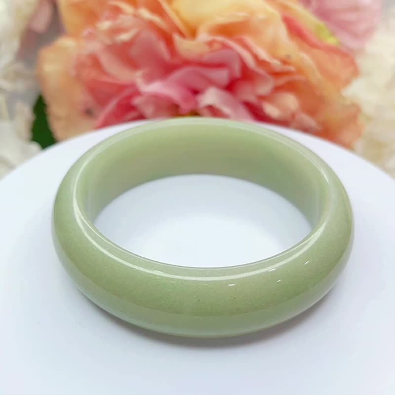 NO.121豆青色佘太翠 內徑62MM 圈口 佘太玉 手環 手鐲 平安鐲 - 手鍊/手環 - 玉石 綠色