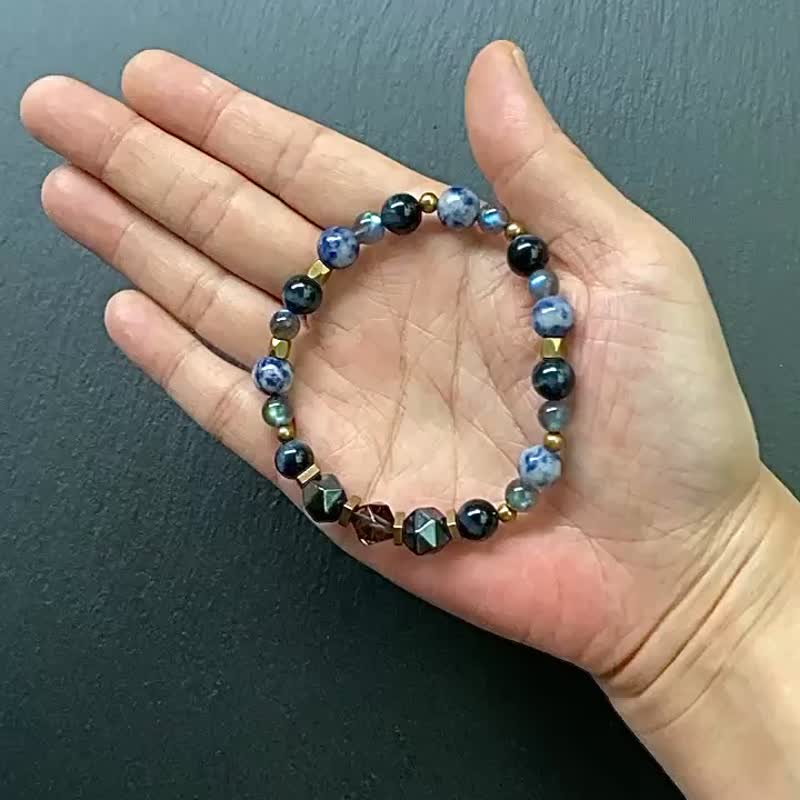 Blue tiger eye x gray moonlight x black Stone x Stone x blue point Stone Bronze bracelet helps your career to flourish. - Bracelets - Crystal Multicolor