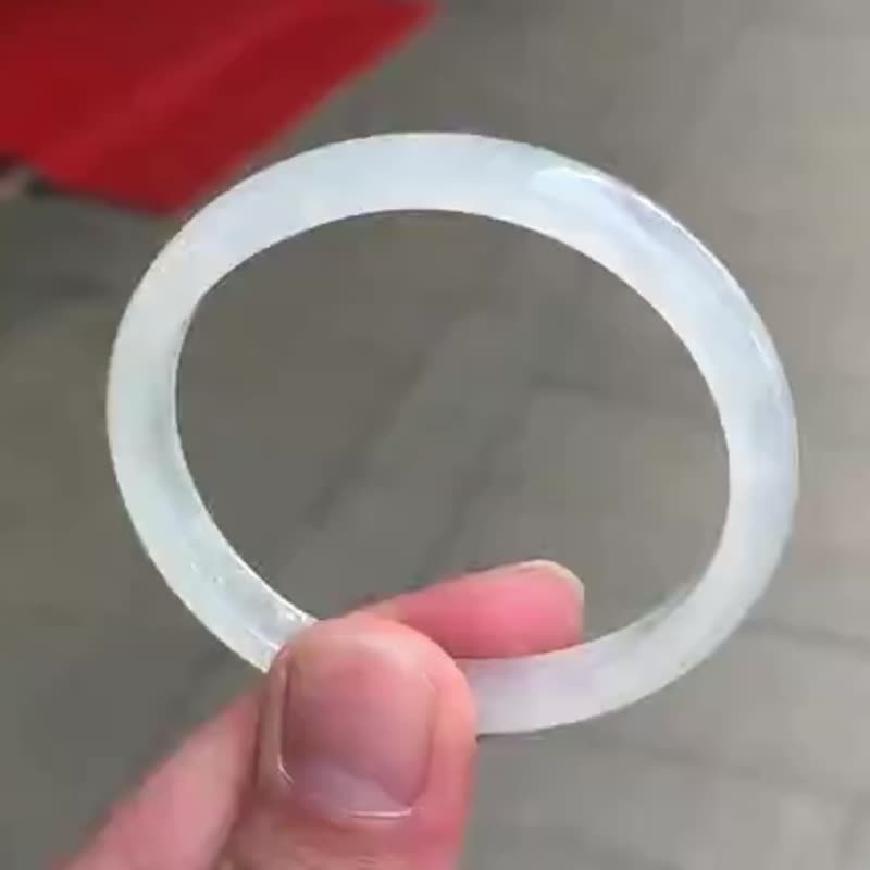 冰種玉鐲 天然翡翠玉鐲 A玉 手鐲 • 冰種白月光翡翠貴妃鐲 - 手鍊/手環 - 玉石 白色