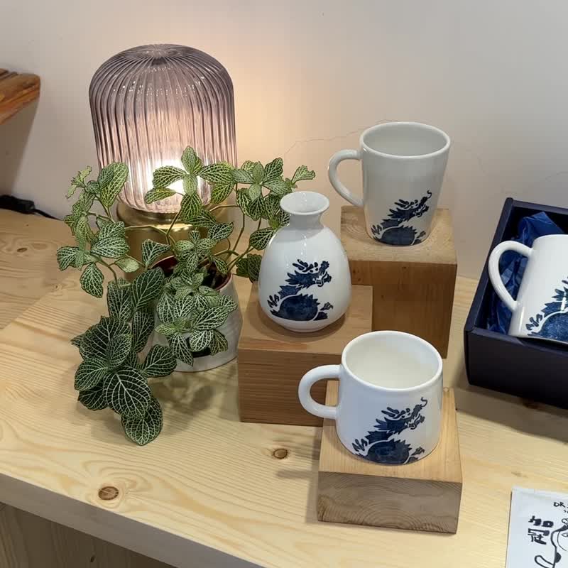 [Exclusive Gift Box] 2024 Good Luck Dragon - Blue and White Porcelain Gift Box - Mugs - Porcelain White