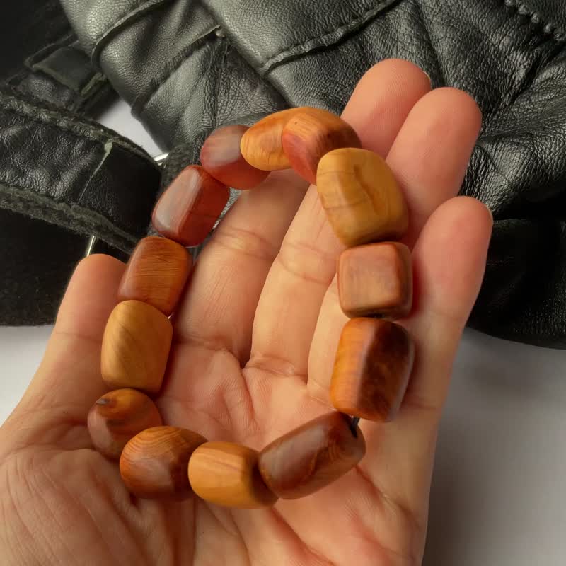 Taiwan cypress hand bead bracelet - สร้อยข้อมือ - ไม้ หลากหลายสี