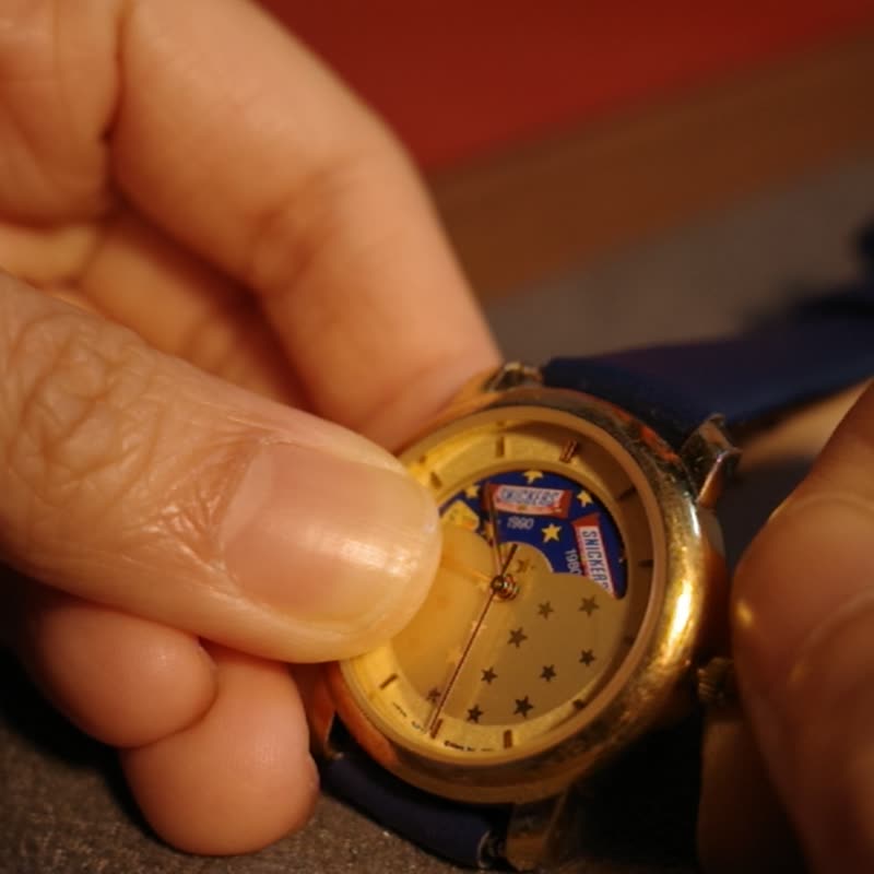 母親節禮物 Snicker 60th Anniversary Watch 士力架 60週年紀念 - 女錶 - 其他金屬 金色