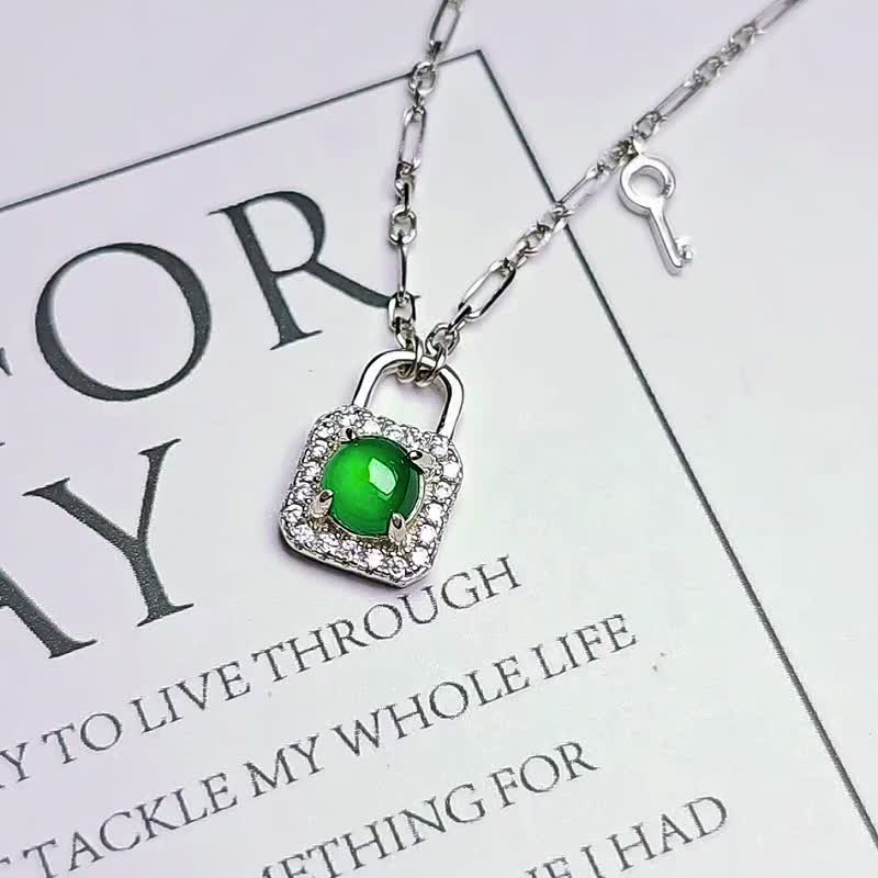 |Lock wealth and love|A-quality jadeite old pit ice glass green egg surface sterling silver plated 18k lock necklace - สร้อยคอ - หยก 