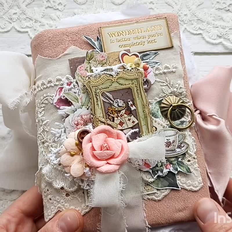 White rabbit Wonderland journal blank Alice in Wonderland journal handmade - 筆記本/手帳 - 紙 粉紅色