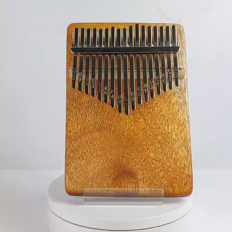 Mahogany thumb piano/17-tone solid board thumb piano/KALIMBA - กีตาร์เครื่องดนตรี - ไม้ สีทอง