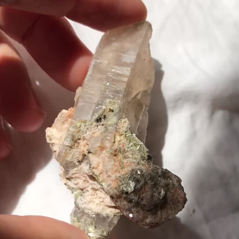 巴西 干涉水晶 骨幹 水晶簇 雲母共生 城堡 礦標 天然原石 - 擺飾/家飾品 - 水晶 多色