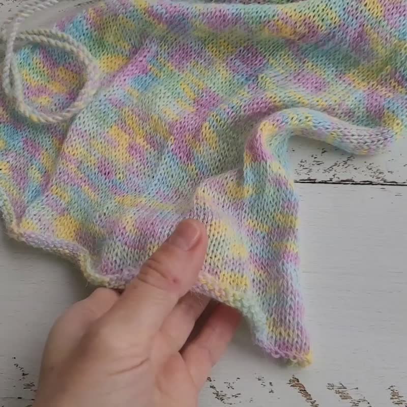 Rainbow Fluffy Newborn Hat with Wrap, Knitted Photo Props - 嬰兒手鍊/飾品 - 羊毛 多色