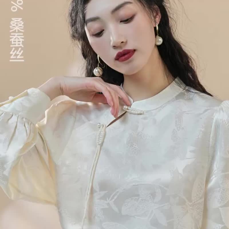 秋の新作チャイニーズスタイル 100%シルク 桑蚕シルク ジャカードサテンシャツ 中国風立体裁断チャイニーズノットボタンシャツ - シャツ・ブラウス - シルク・絹 多色