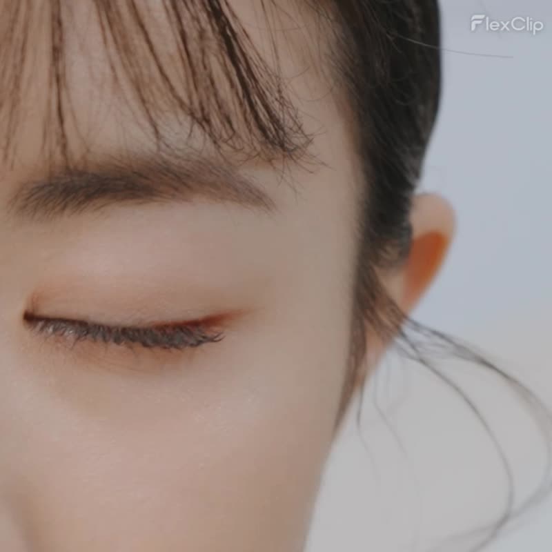 ROOMMI LashUp 捲翹電熱睫毛夾 專為亞洲人眼型設計 - 彩妝刷具/鏡子/梳子 - 塑膠 白色