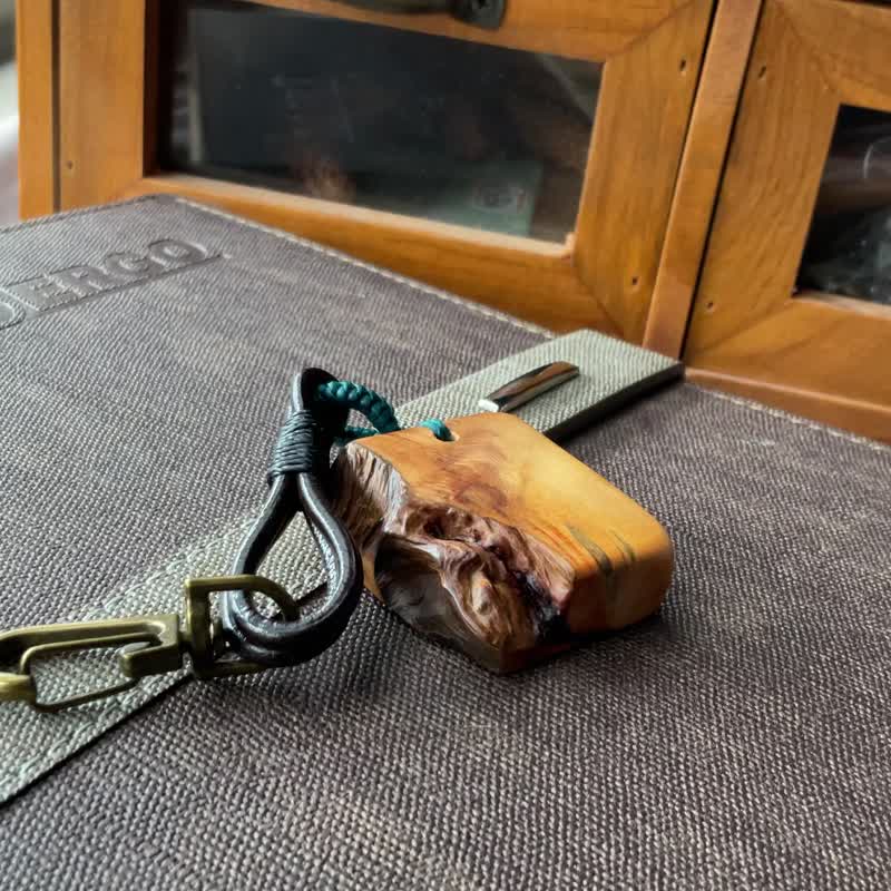 Get together. Hinoki wood charm keychain backpack charm - Keychains - Wood Multicolor