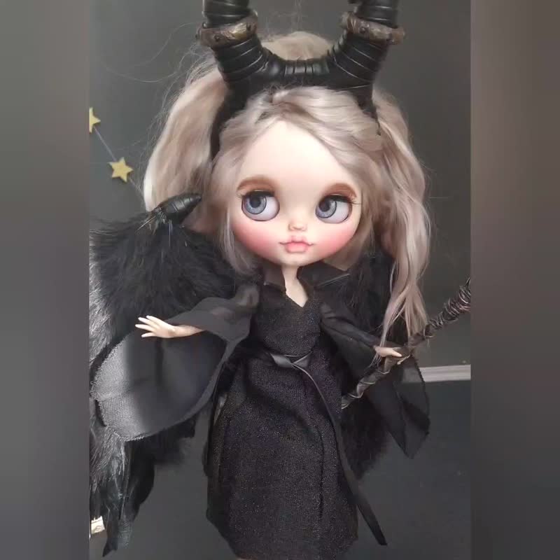 Maleficent Full Outfit for Blythe doll.Clothes:Dress,horns headband,wings,stick - Stuffed Dolls & Figurines - Faux Leather Black