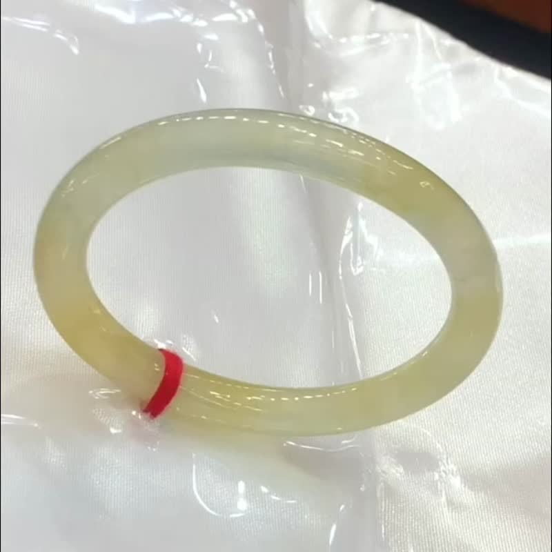 冰種翡翠天然翡翠玉鐲 A玉手鐲 玉鈪 • 高冰種蜜糖黃翡翠貴妃鐲 - 手鍊/手環 - 玉石 黃色