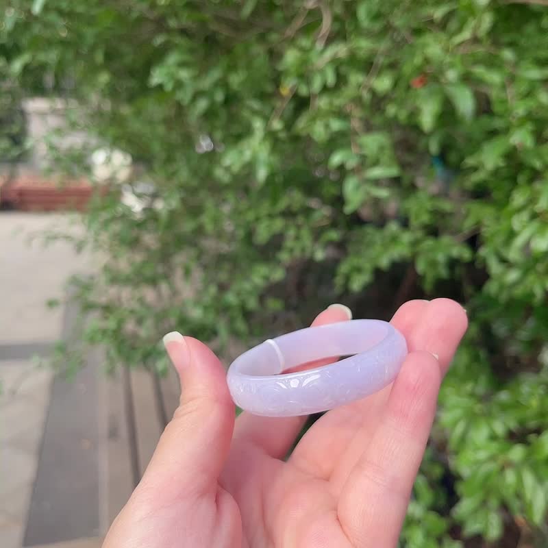 紫羅蘭翡翠手鐲49MM 糯化起冰雕花公主鐲 附證書 古樸雅致有韻味 - 手鍊/手環 - 玉石 紫色