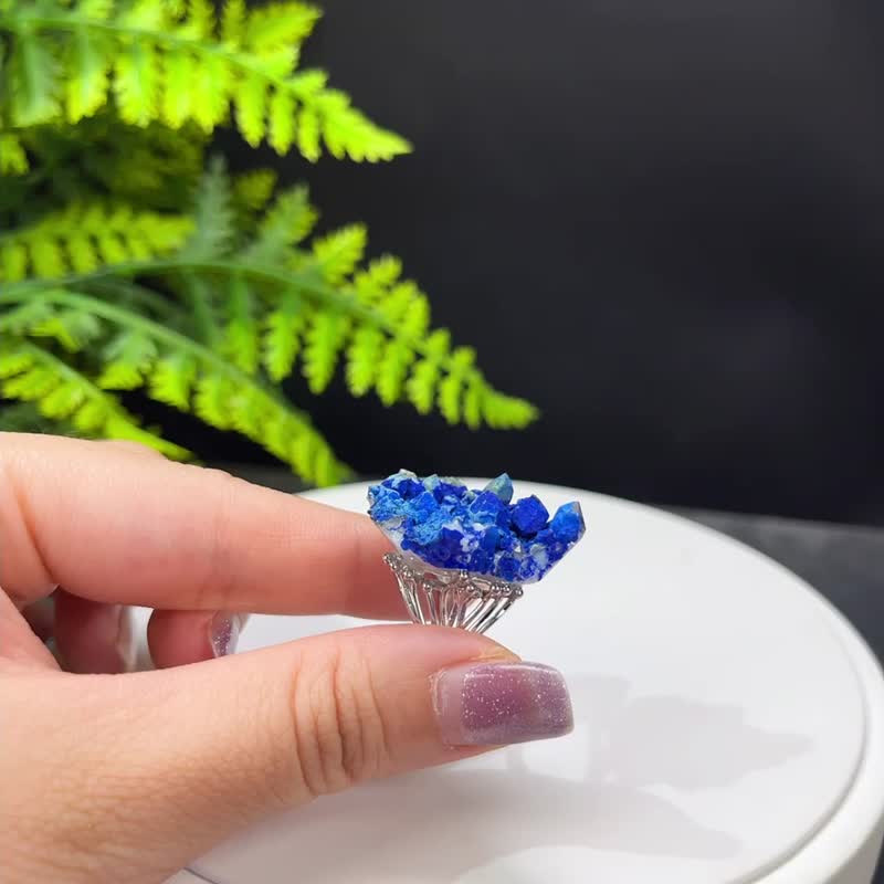 藍銅礦活口戒指 隨形原石標本 晶簇晶柱 藍色寶石手工指環 S925銀 - 戒指 - 寶石 藍色