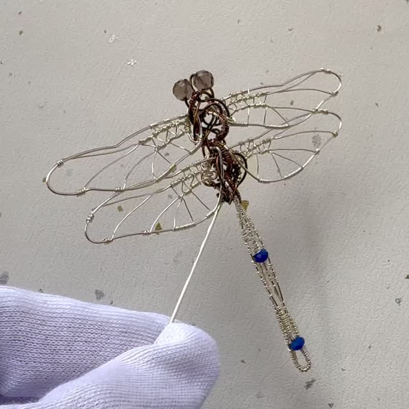 Metal braided brooch—Dragonfly - เข็มกลัด - ทองแดงทองเหลือง สีเงิน