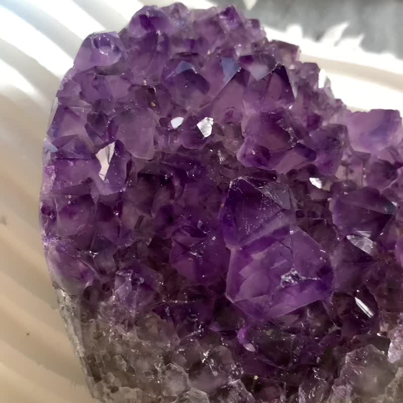 Crystal.EAA 開館優惠 愛心紫水晶簇  Amethyst 充電座 淨化充能 - 擺飾/家飾品 - 水晶 紫色