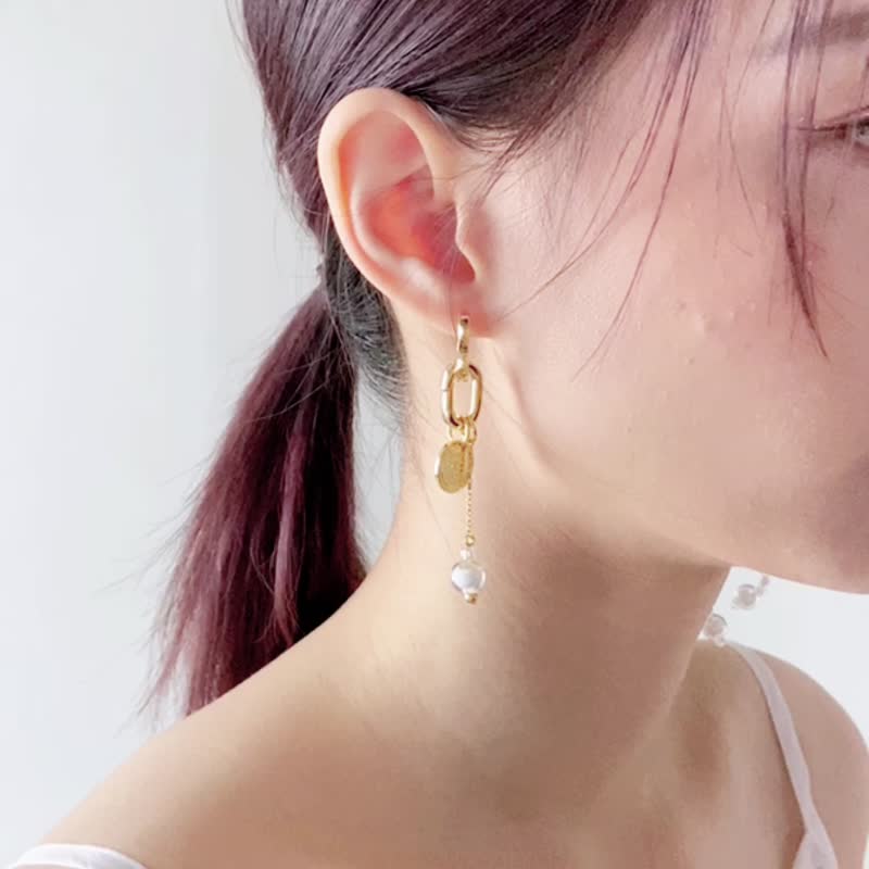 FLOAT - Golden Foam* Pearl Glaze Bead Japanese Style 18K Gold Ear Cuff Earrings - Earrings & Clip-ons - Copper & Brass Transparent