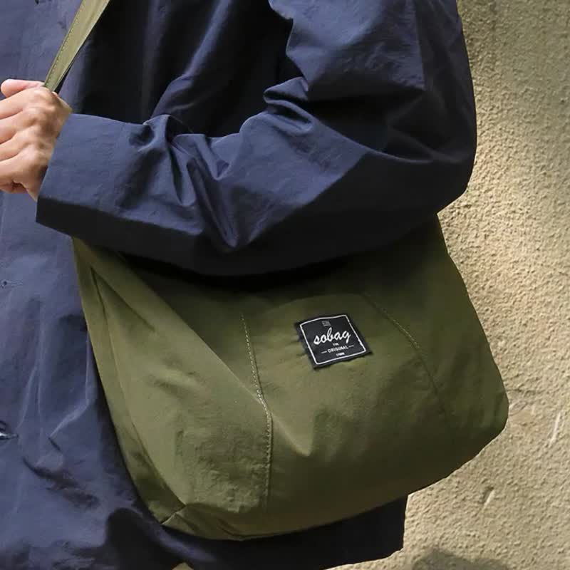 sobag日系街潮單肩斜挎防潑水尼龍布包男中款山系機能中性休閒包 - 側背包/斜背包 - 尼龍 綠色