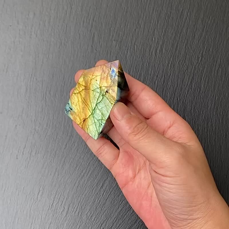 天然雙面彩光黃綠光拉長石能量柱 招財旺事業 旺姻緣 快速出貨 - 擺飾/家飾品 - 水晶 多色