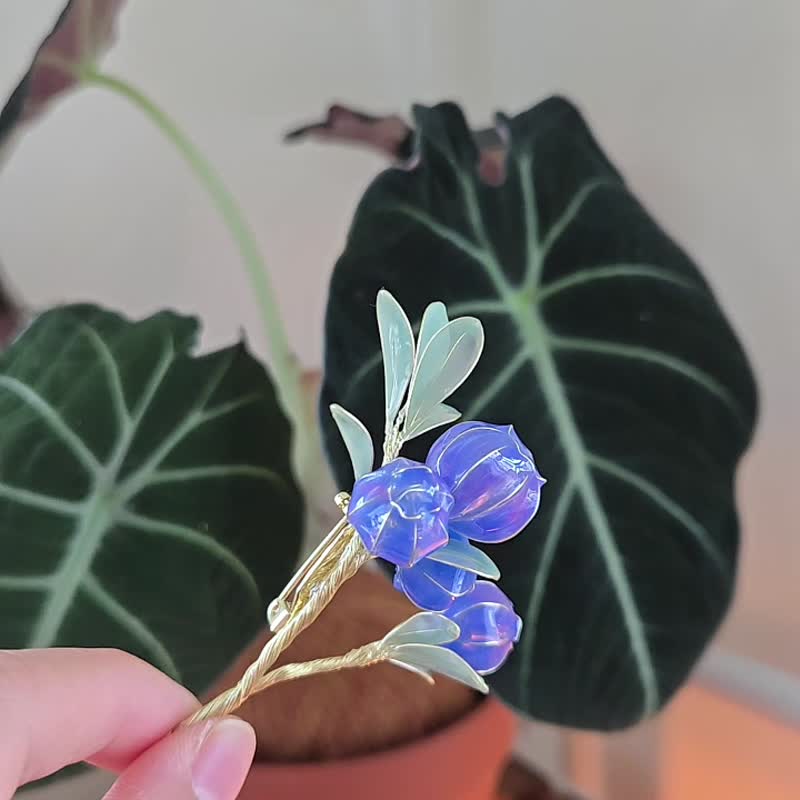 藍梅。胸針。沾浸藝術花。飾物。生日禮物 - 胸針 - 樹脂 
