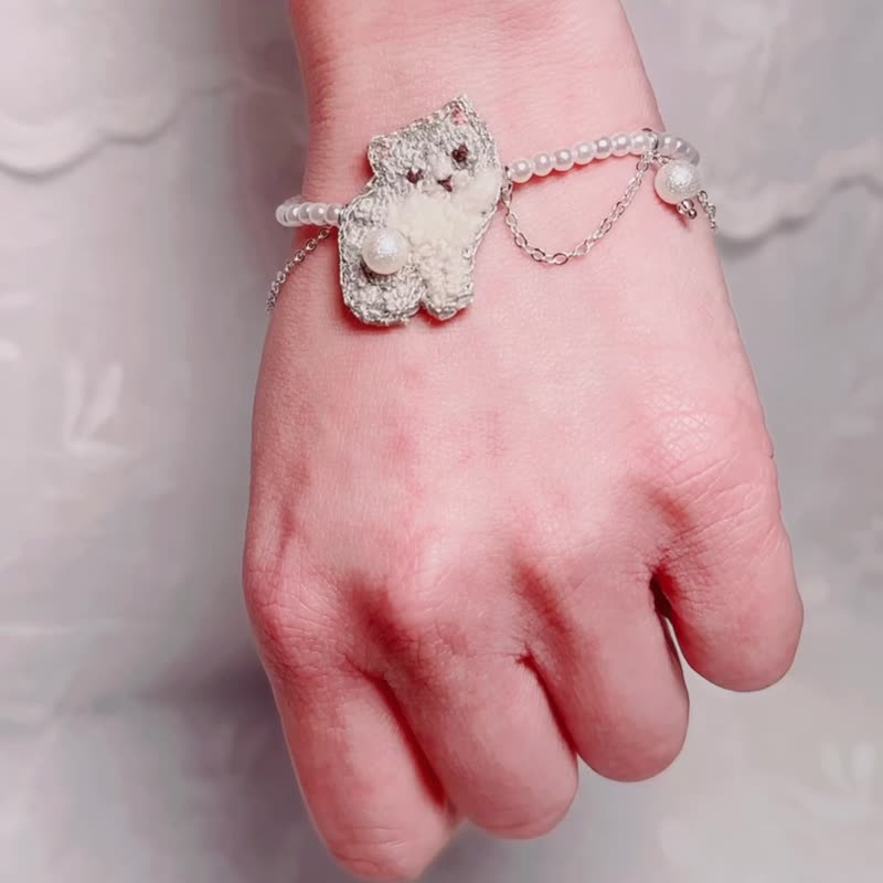 Little Kitten  | Handmade Embroidery Bracelet - Bracelets - Thread 