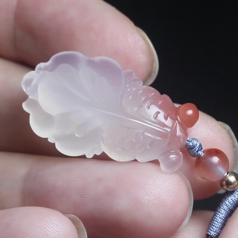 [Little Goldfish] Natural South Red Agate Small Pendant/Lively and Cute Jade Pendant/Meaning of Abundance of Wealth and Jade - Necklaces - Jade White