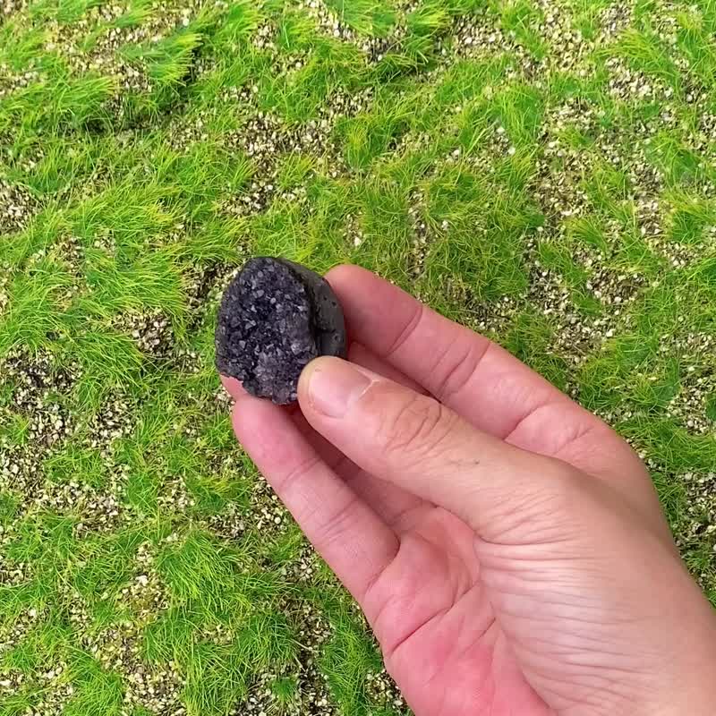 小小能量擺件-天然小小迷你滿天星紫晶鎮 紫水晶 辦公室 療癒 - 擺飾/家飾品 - 水晶 紫色