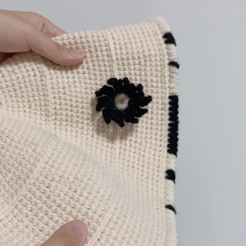 Line Stitch Flower Wool Bucket Hat, Ivory (Spring/Fall) - 帽子 - 羊毛 白色
