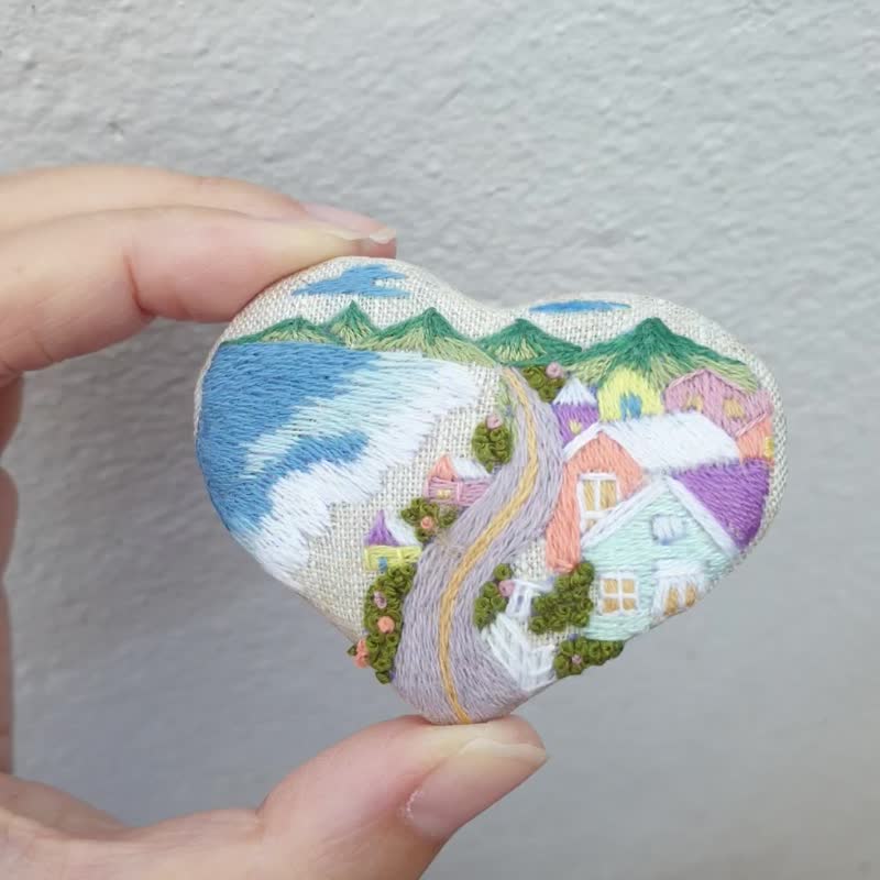 Hand-embroidered clip, Nature view clip, Mountain view clip, Hand embroidered hair clip - Hair Accessories - Linen Multicolor