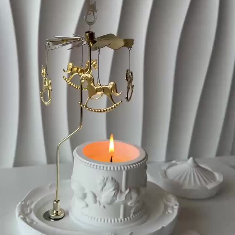 旋轉木馬石膏容器香氛蠟燭 - 香氛蠟燭/燭台 - 蠟 