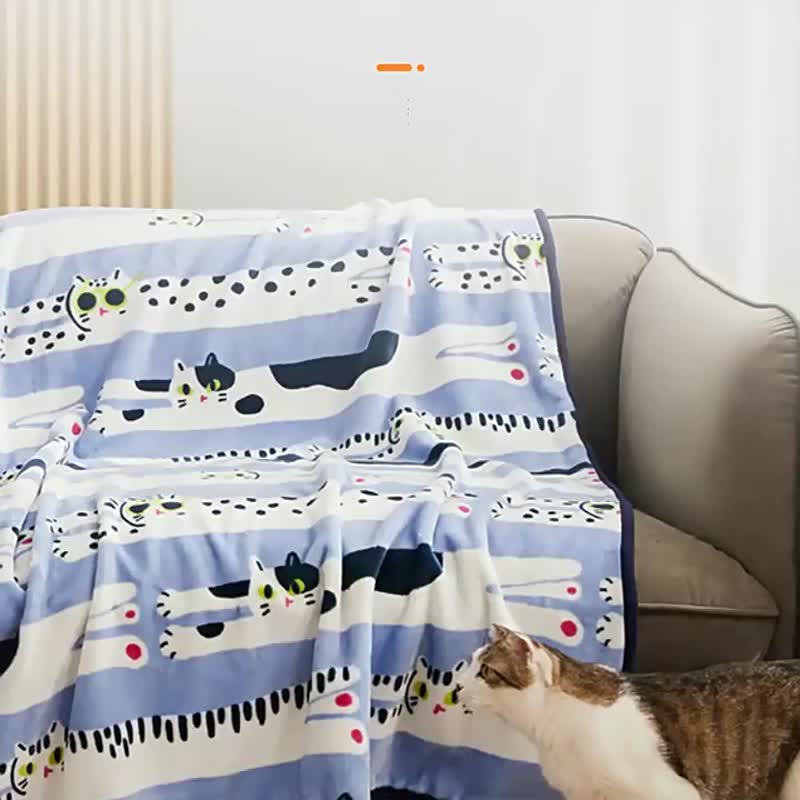 Stick Stick Meow Cat Double-sided Printing Flannel Blanket Cover Blanket Summer Air Conditioning Blanket Non-static Leisure Blanket - ผ้าห่ม - เส้นใยสังเคราะห์ สีน้ำเงิน