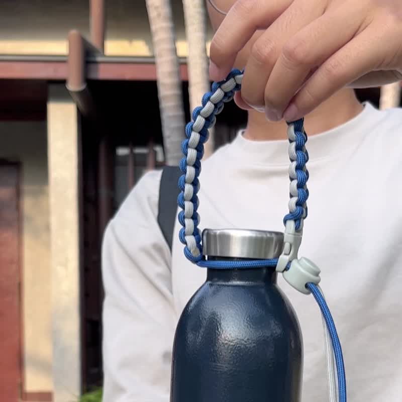 Hand-made dual-purpose mobile phone lanyard/drink cup cover, beverage bag mobile phone rope multi-functional design - ถุงใส่กระติกนำ้ - ไนลอน สีเงิน