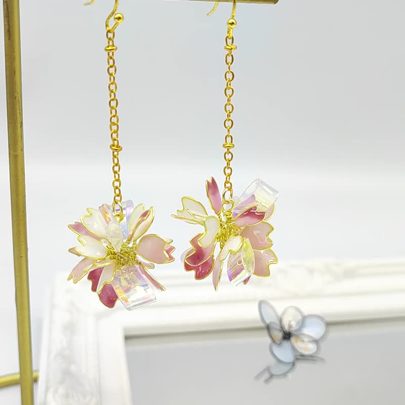 Cherry Blossom Flower Ball Earrings. - ต่างหู - วัสดุอื่นๆ 