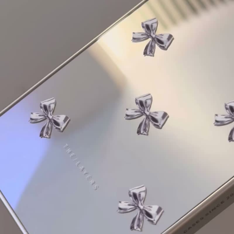 iPhone 17 | 銀色蝴蝶結鏡面MagSafe 手機殼 | Y2K 立體金屬圖案 - 手機殼/手機套 - 塑膠 銀色