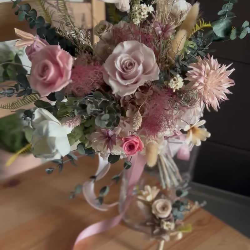 多層次自然感永生捧花/乾燥捧花/婚禮捧花/登記新娘捧花/含一胸花 - 乾燥花/永生花 - 植物．花 粉紅色