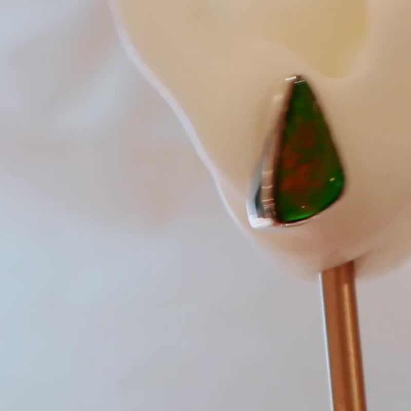 925純銀 加拿大三角形天然 斑彩石耳環 - 耳環/耳夾/耳骨夾 - 寶石 多色