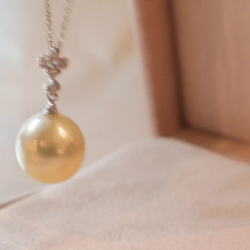 天然南洋海水金珠碎鑽吊咀頸鏈 12.5mm18k金 - 項鍊 - 珍珠 金色