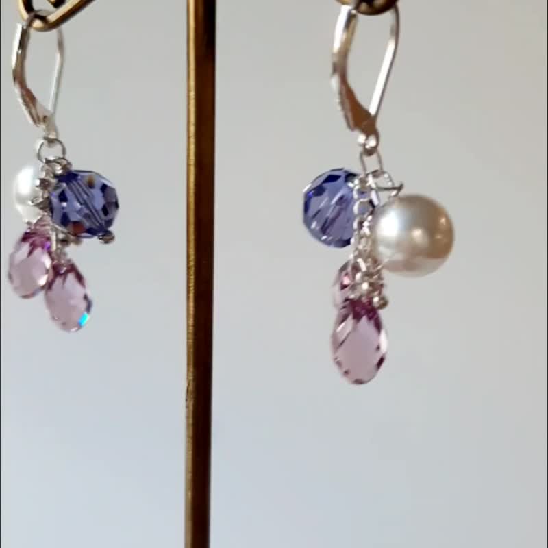 Crystal and Pearl Earrings with Silver.  Handmade Hanging Earrings. - 耳環/耳夾 - 水晶 粉紅色