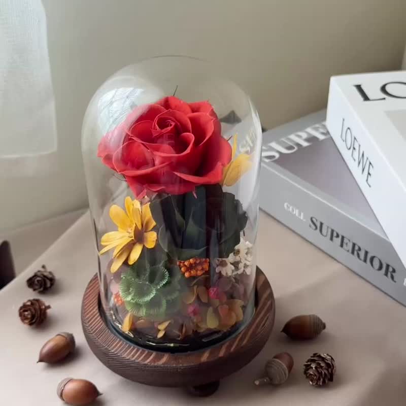 Shi Man Flower Room - Red Leaf Forest Glass Cup Everlasting Rose Exchange Gift Opening Gift - ช่อดอกไม้แห้ง - พืช/ดอกไม้ สีส้ม