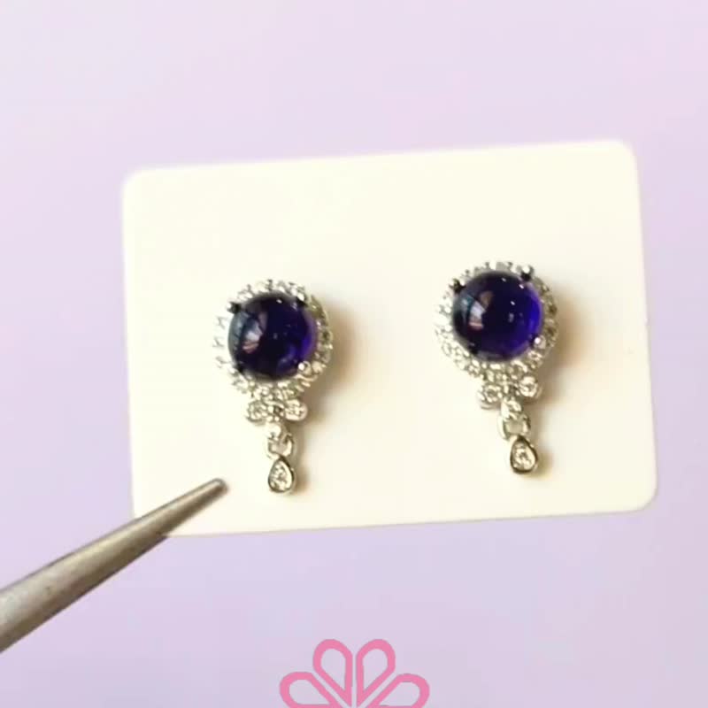 Natural Blue Sapphire Earrings Sterling Silver 925 with Whitegold Plated. - 耳環/耳夾/耳骨夾 - 純銀 藍色