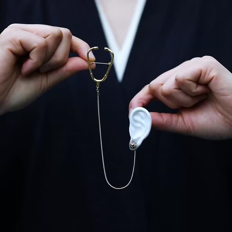 【聽診器】獨特腔調小眾耳朵陶瓷長鏈男女中性胸針 - 胸針 - 瓷 多色