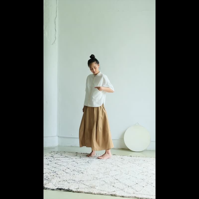 前短後長弧形襯衫 / 亞麻 米白 - 女襯衫 - 棉．麻 白色