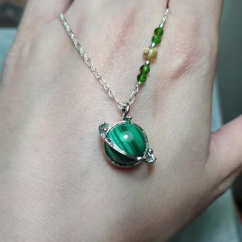 Magical planet. Stone - Necklaces - Sterling Silver Green