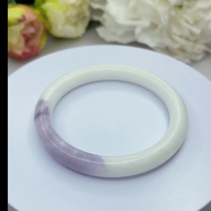 NO.103 Rare and beautiful half-wall purple white jade inner diameter 62MM romantic and gentle Hetian jade bracelet with ring mouth - Bracelets - Jade Purple