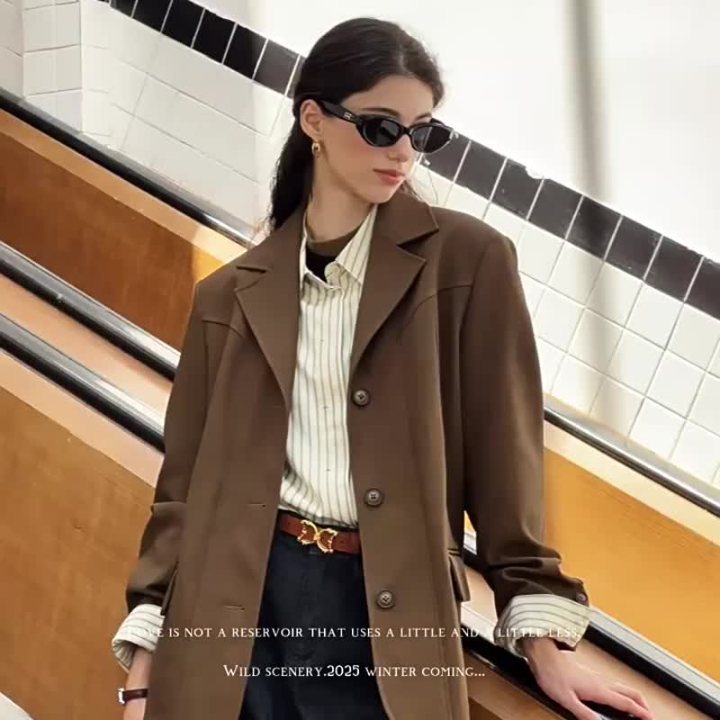 茶褐色 霧棕紀事 法式復古磨砂仿麂皮西裝 翻領鬆弛廓形外套 - 女大衣/外套 - 人造皮革 咖啡色