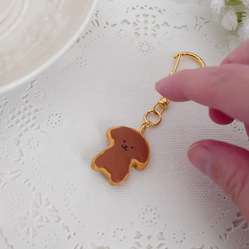 [Keychain] Cookie, a cute toy poodle with a cute back view - Keychains - Clay Brown