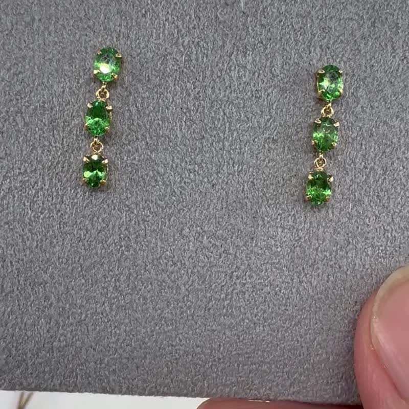 18K tsavorite needle earrings - Earrings & Clip-ons - Precious Metals 