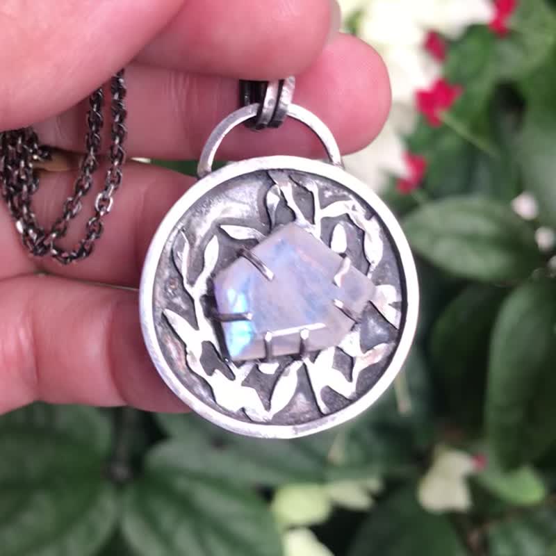 Shining Moonstone Necklace - Necklaces - Silver Silver