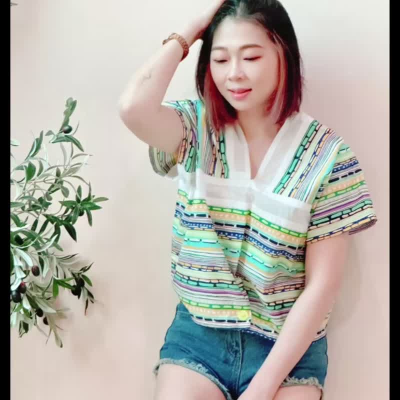 獨一無二短版夏日風情藍綠色手繪感條紋撞色白色塊四角衣四方衣 - 背心/無袖上衣 - 棉．麻 多色